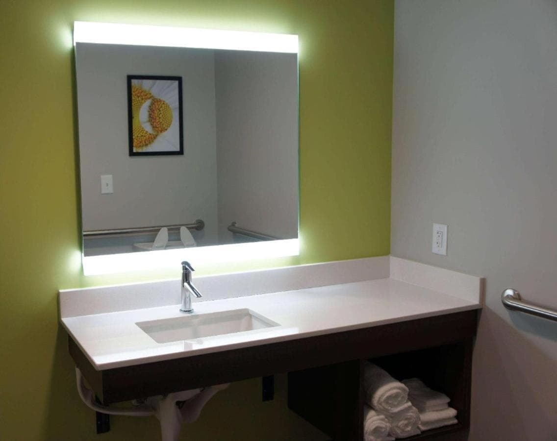La Quinta Inn & Suites by Wyndham Braselton gallery photo in Braselton, GA — image 23