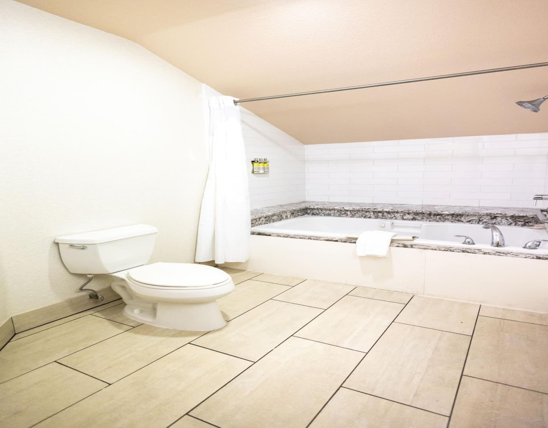 Holiday Inn Express Berkeley by IHG gallery photo in Berkeley, CA — image 122