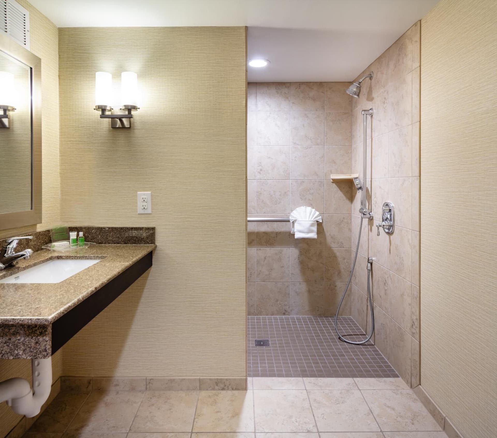 Holiday Inn Wichita East I-35 by IHG gallery photo in Wichita, KS — image 32