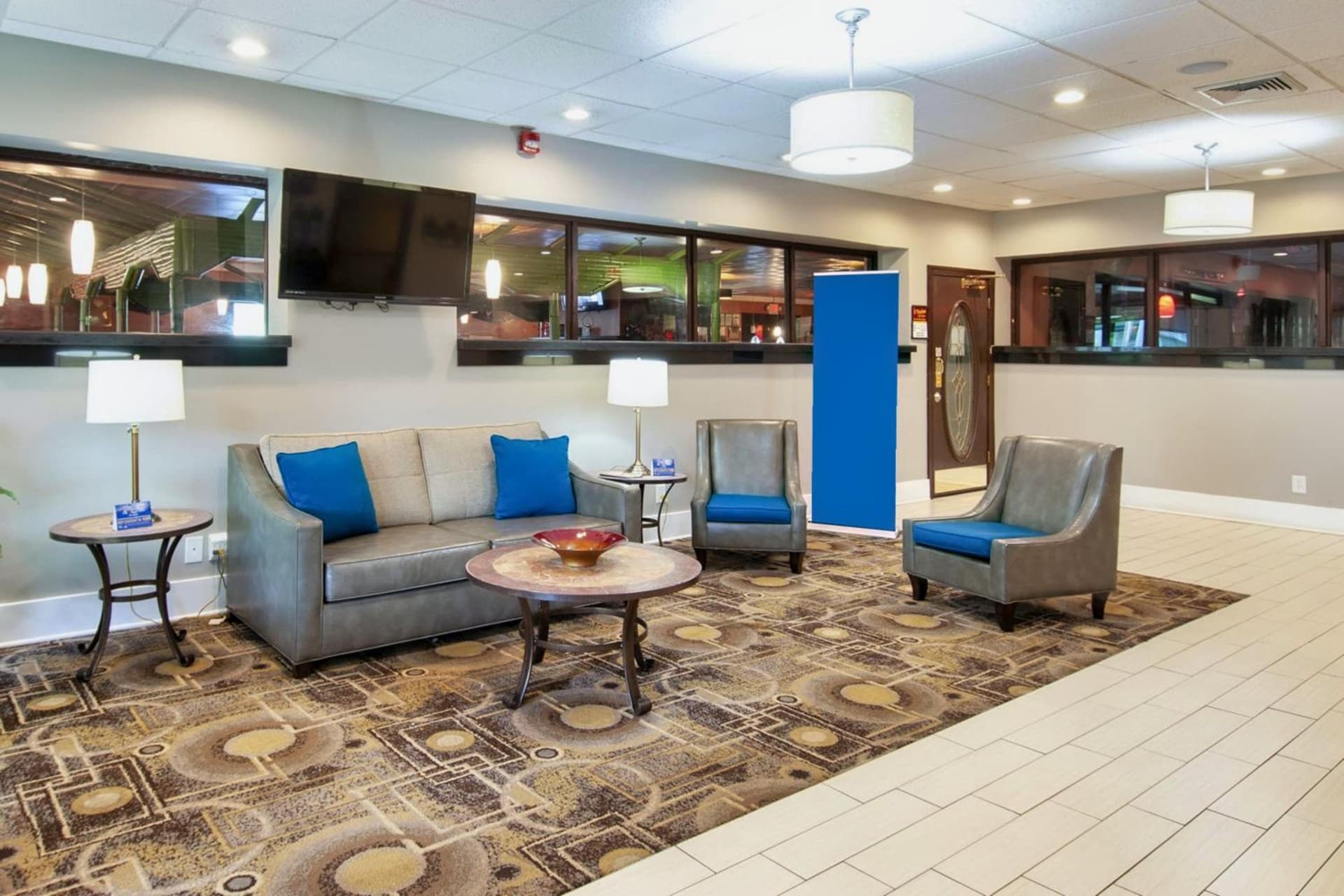 Days Inn & Suites by Wyndham Johnson City gallery photo in Johnson City, TN — image 31