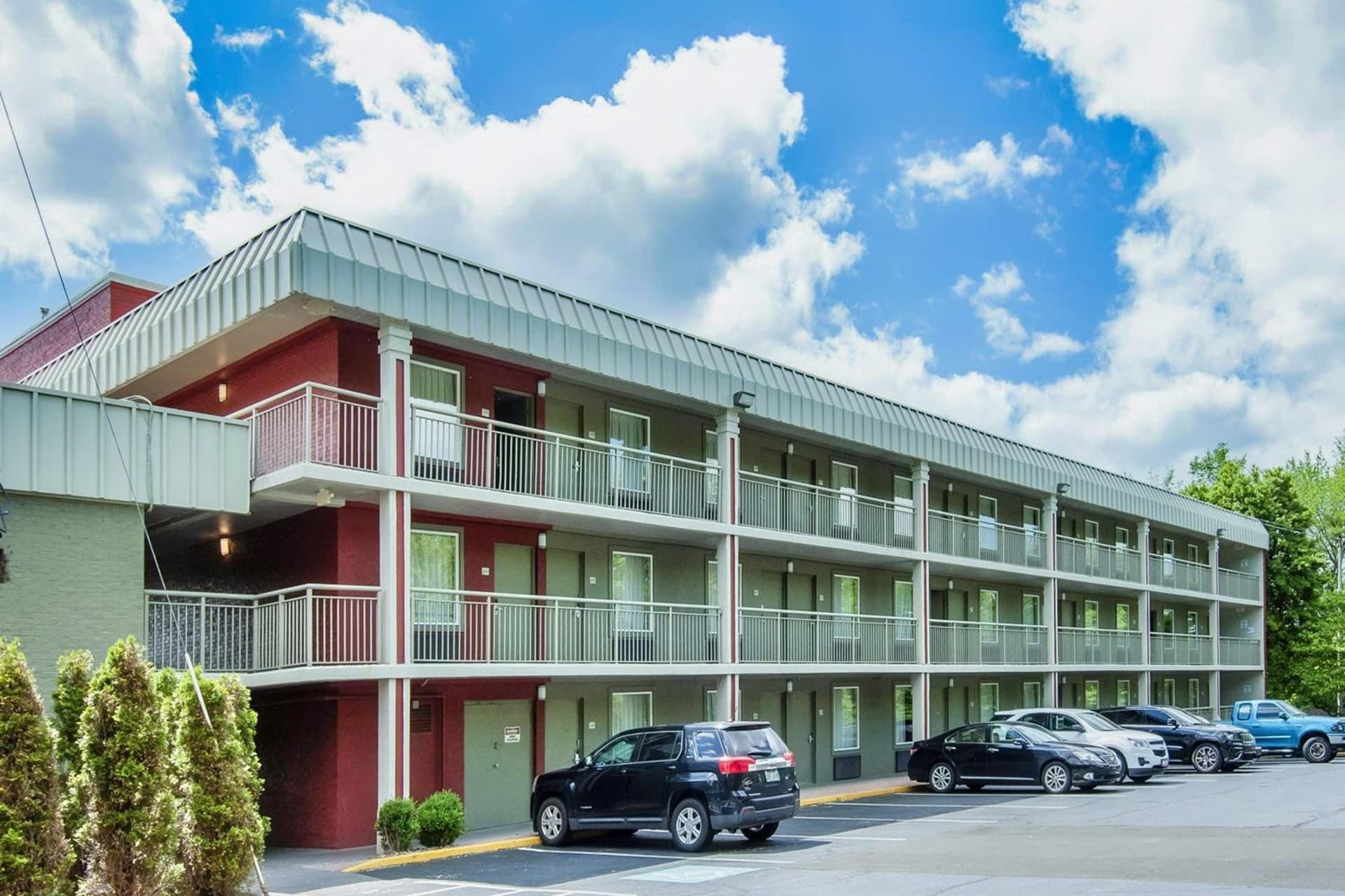 Days Inn & Suites by Wyndham Johnson City gallery photo in Johnson City, TN — image 29