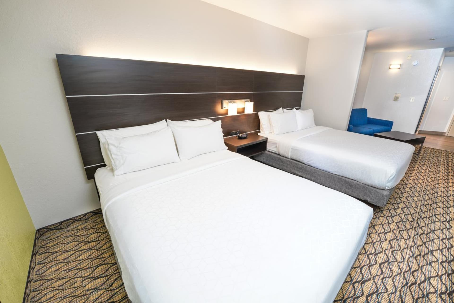 Holiday Inn Express and Suites Springfield Medical District by IHG gallery photo in Springfield, MO — image 8