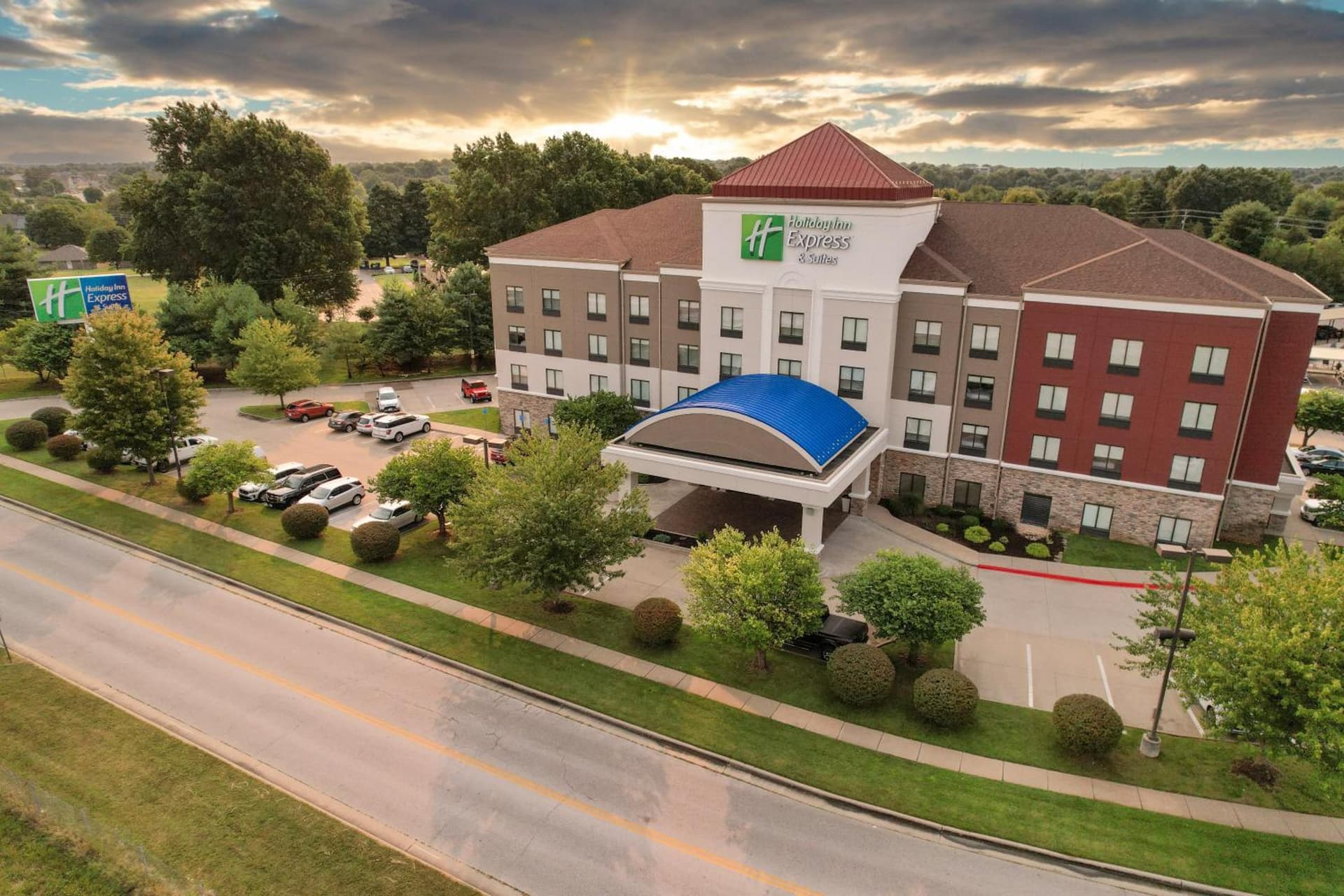 Holiday Inn Express and Suites Springfield Medical District by IHG — hotel in Springfield, Missouri