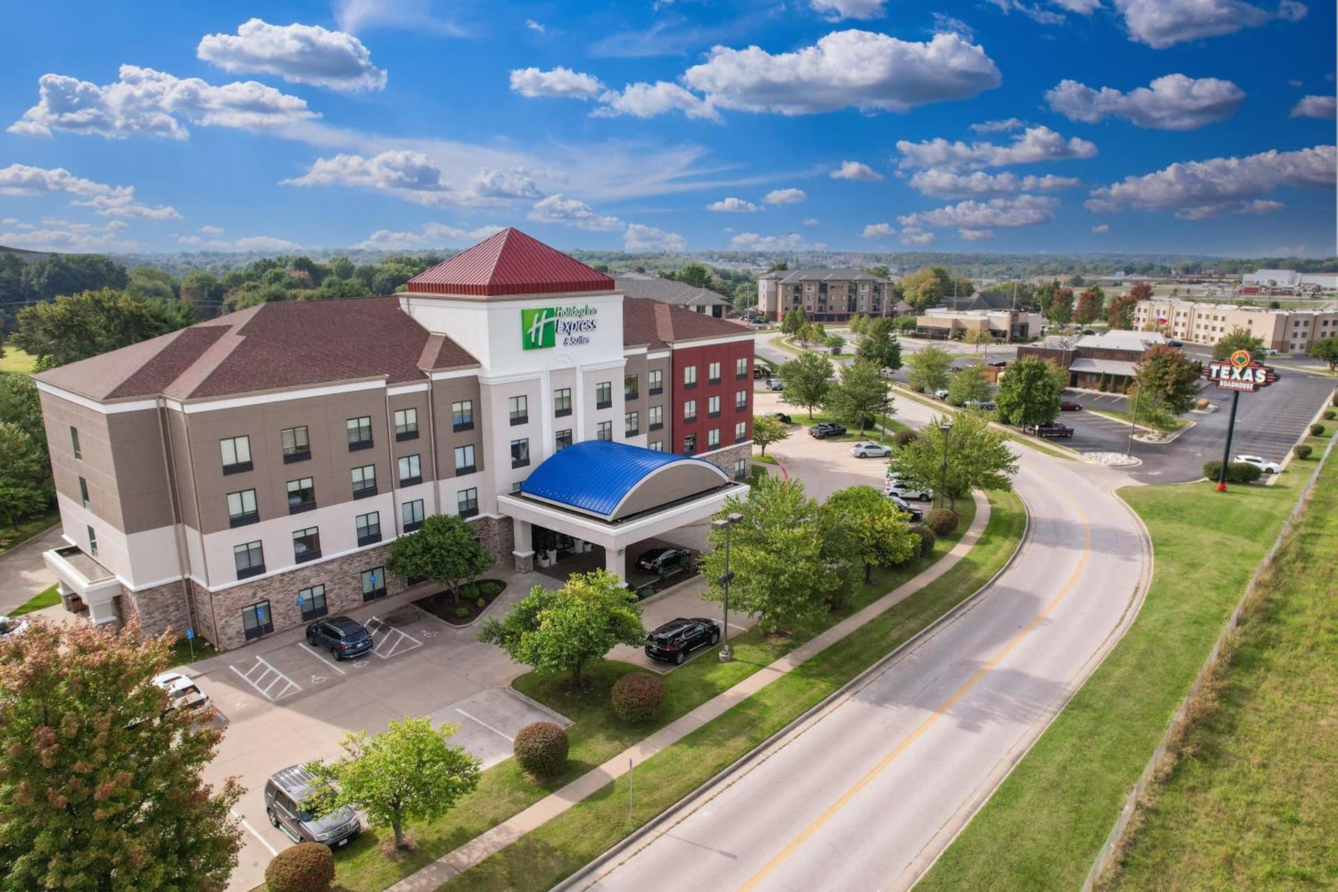 Holiday Inn Express and Suites Springfield Medical District by IHG gallery photo in Springfield, MO — image 24