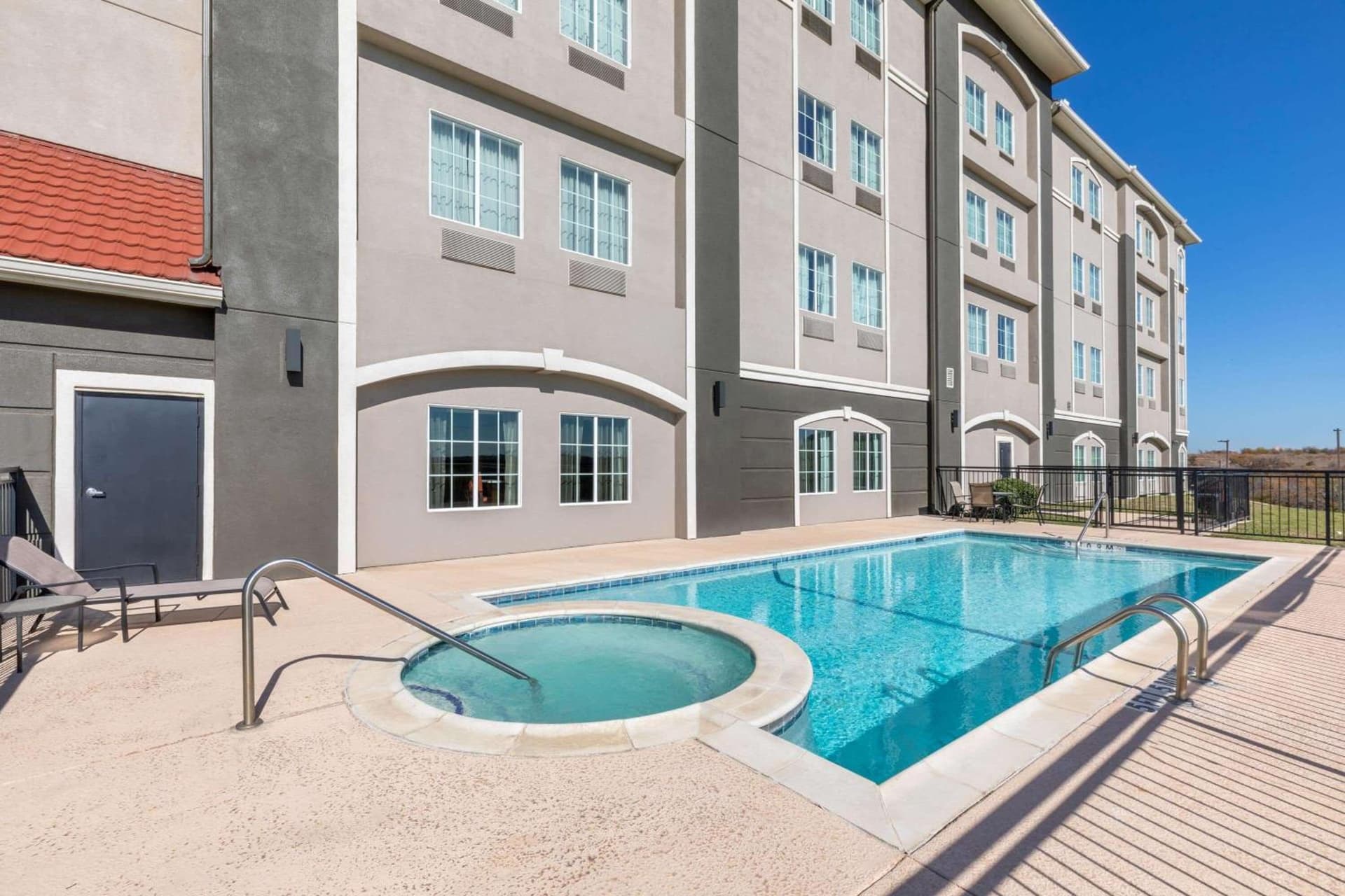 La Quinta by Wyndham Fort Worth - Lake Worth gallery photo in Fort Worth, TX — image 61