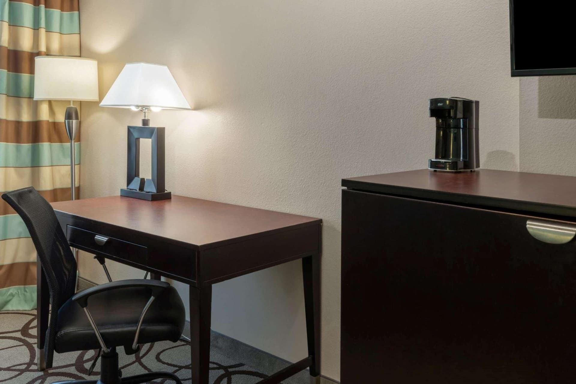 La Quinta by Wyndham Fort Worth - Lake Worth gallery photo in Fort Worth, TX — image 6
