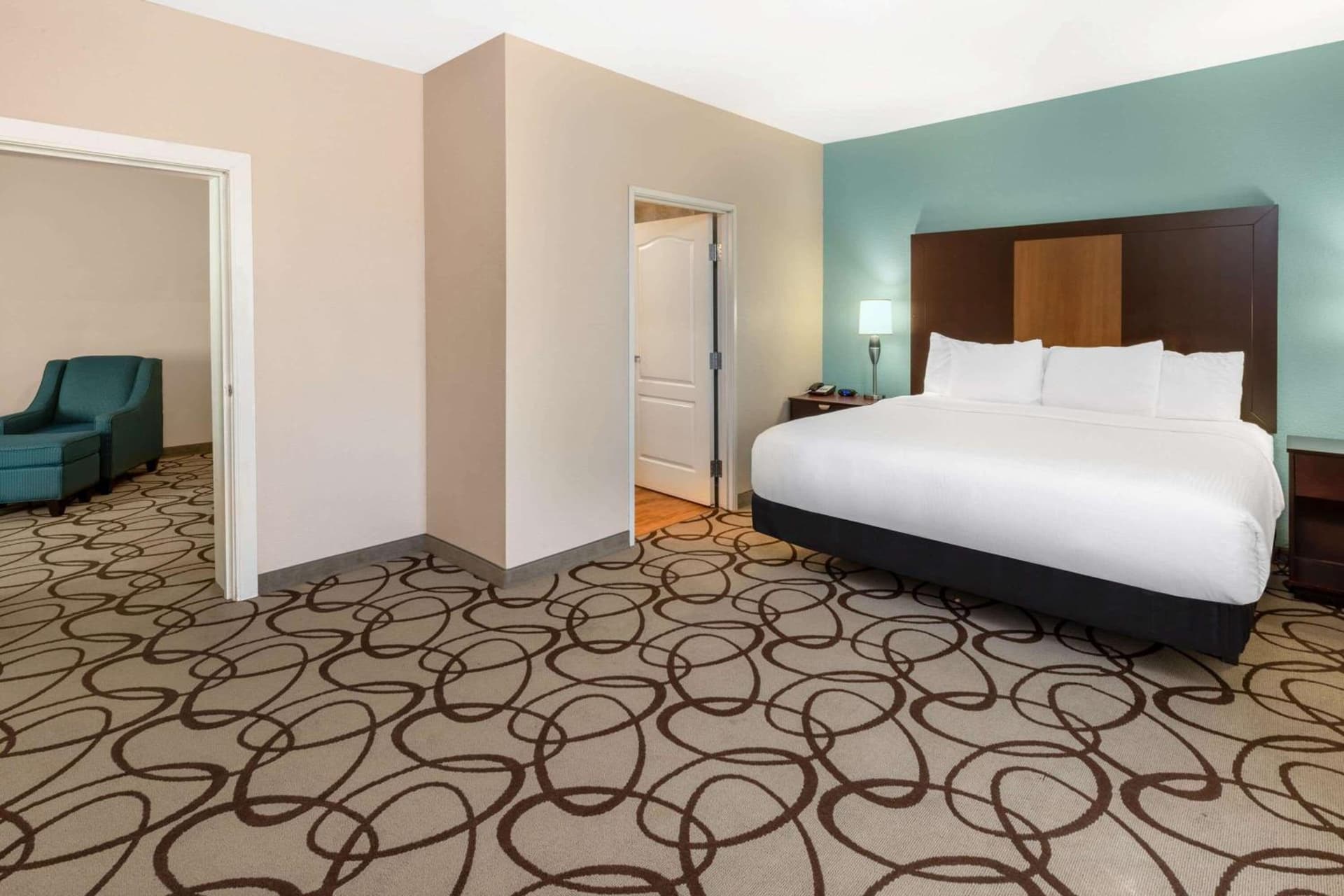 La Quinta by Wyndham Fort Worth - Lake Worth gallery photo in Fort Worth, TX — image 36