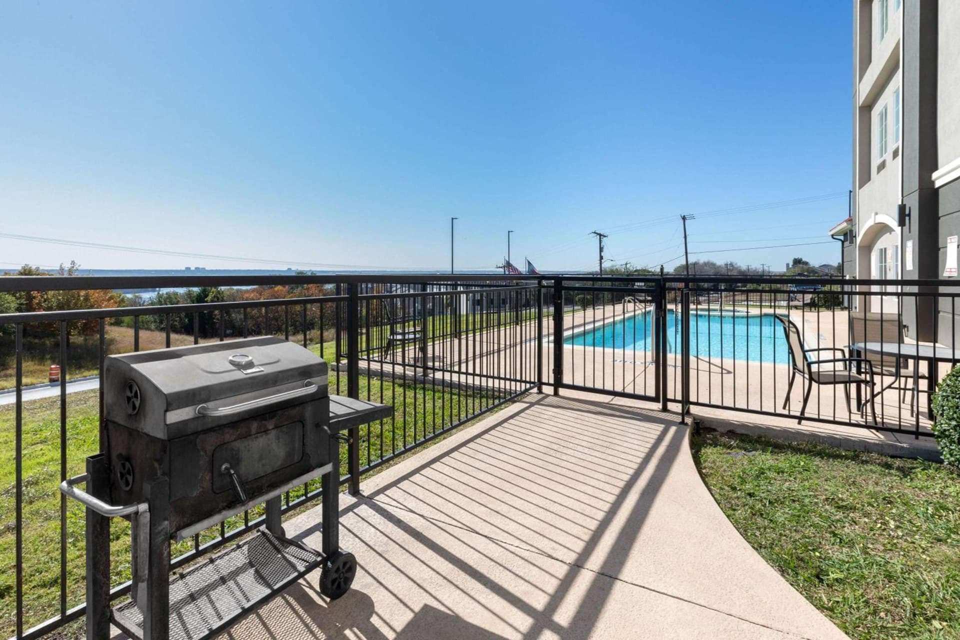 La Quinta by Wyndham Fort Worth - Lake Worth gallery photo in Fort Worth, TX — image 86