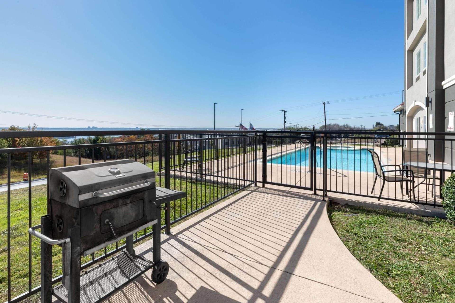 La Quinta by Wyndham Fort Worth - Lake Worth gallery photo in Fort Worth, TX — image 39