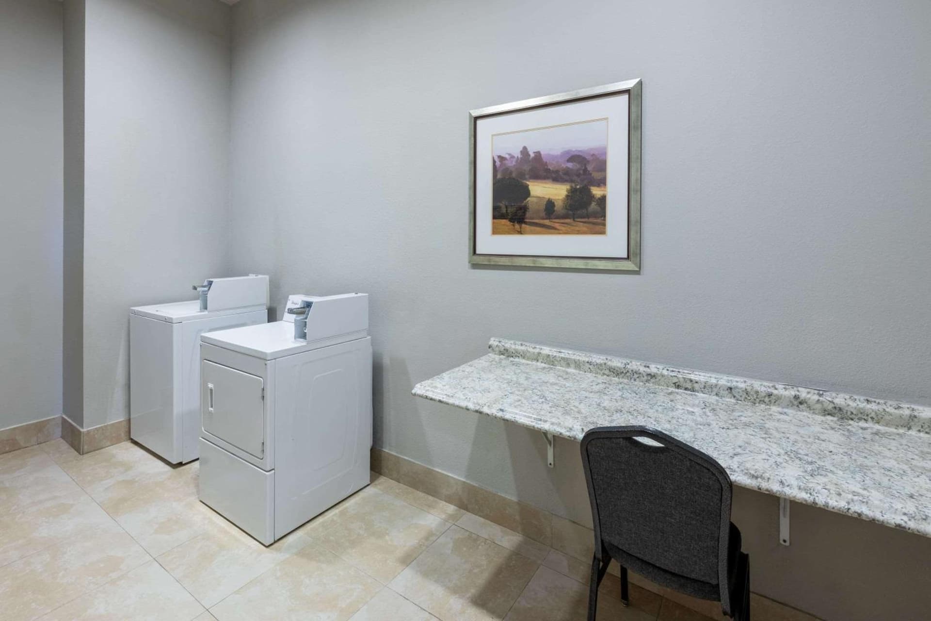 La Quinta by Wyndham Fort Worth - Lake Worth gallery photo in Fort Worth, TX — image 19