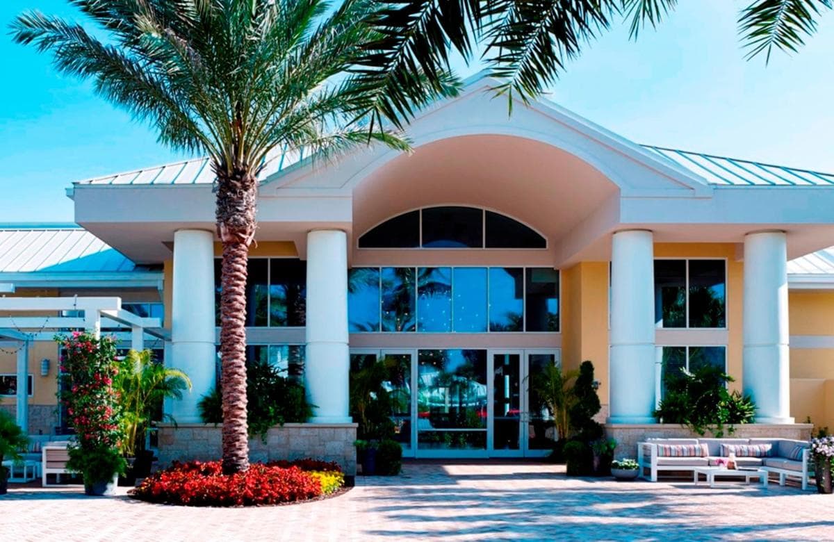 Wyndham Orlando Resort International Drive exterior or lobby in Orlando, FL — main listing photo