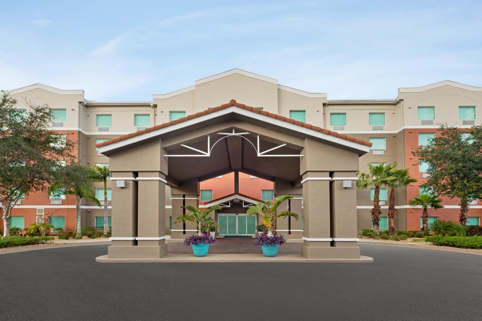 Holiday Inn Express & Suites Pembroke Pines-Sheridan St by IHG gallery photo in Pembroke Pines, FL — image 72
