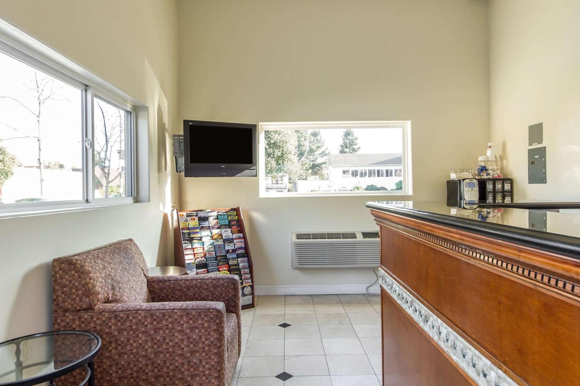 Signature Inn Berkeley gallery photo in Berkeley, CA — image 22