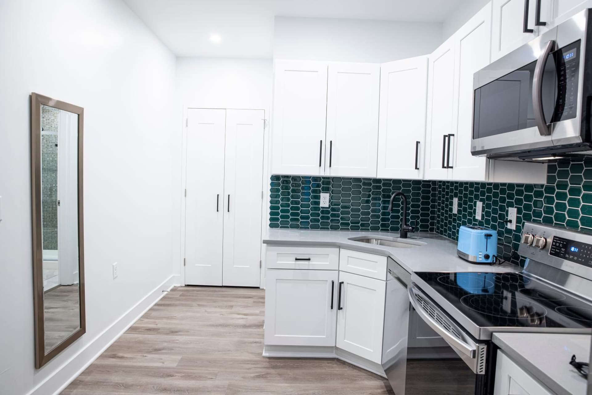 Peachtree Suites gallery photo in Jersey City, NJ — image 19