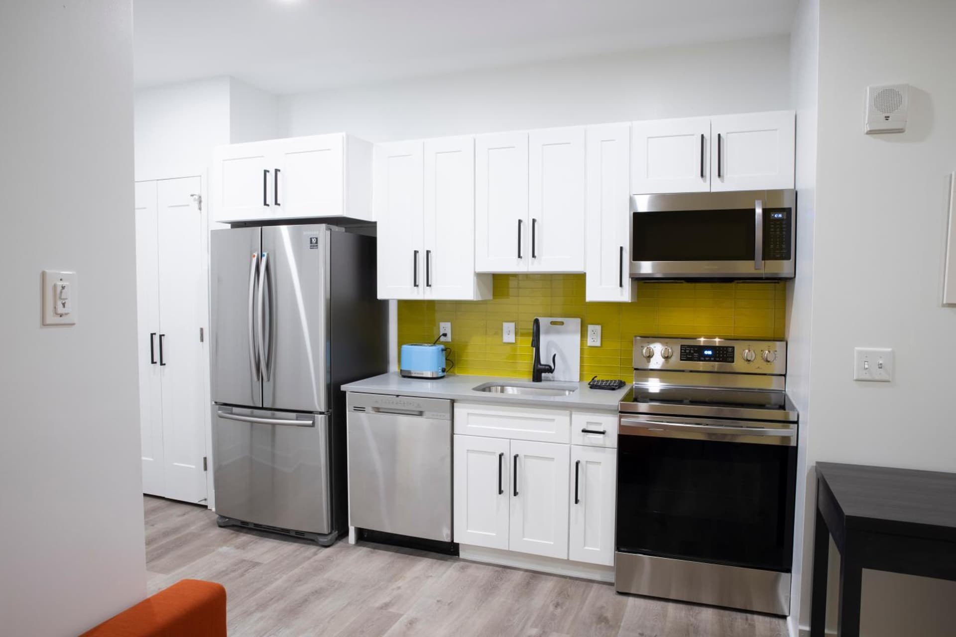 Peachtree Suites gallery photo in Jersey City, NJ — image 11
