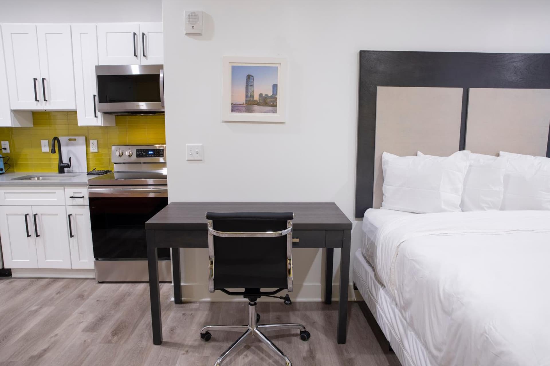 Peachtree Suites gallery photo in Jersey City, NJ — image 21