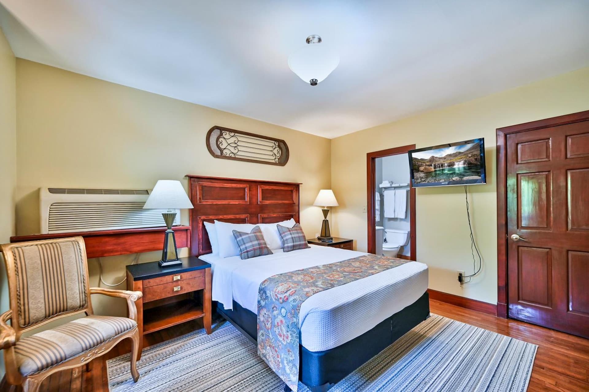 Tom Quick Inn gallery photo in Milford, PA — image 47