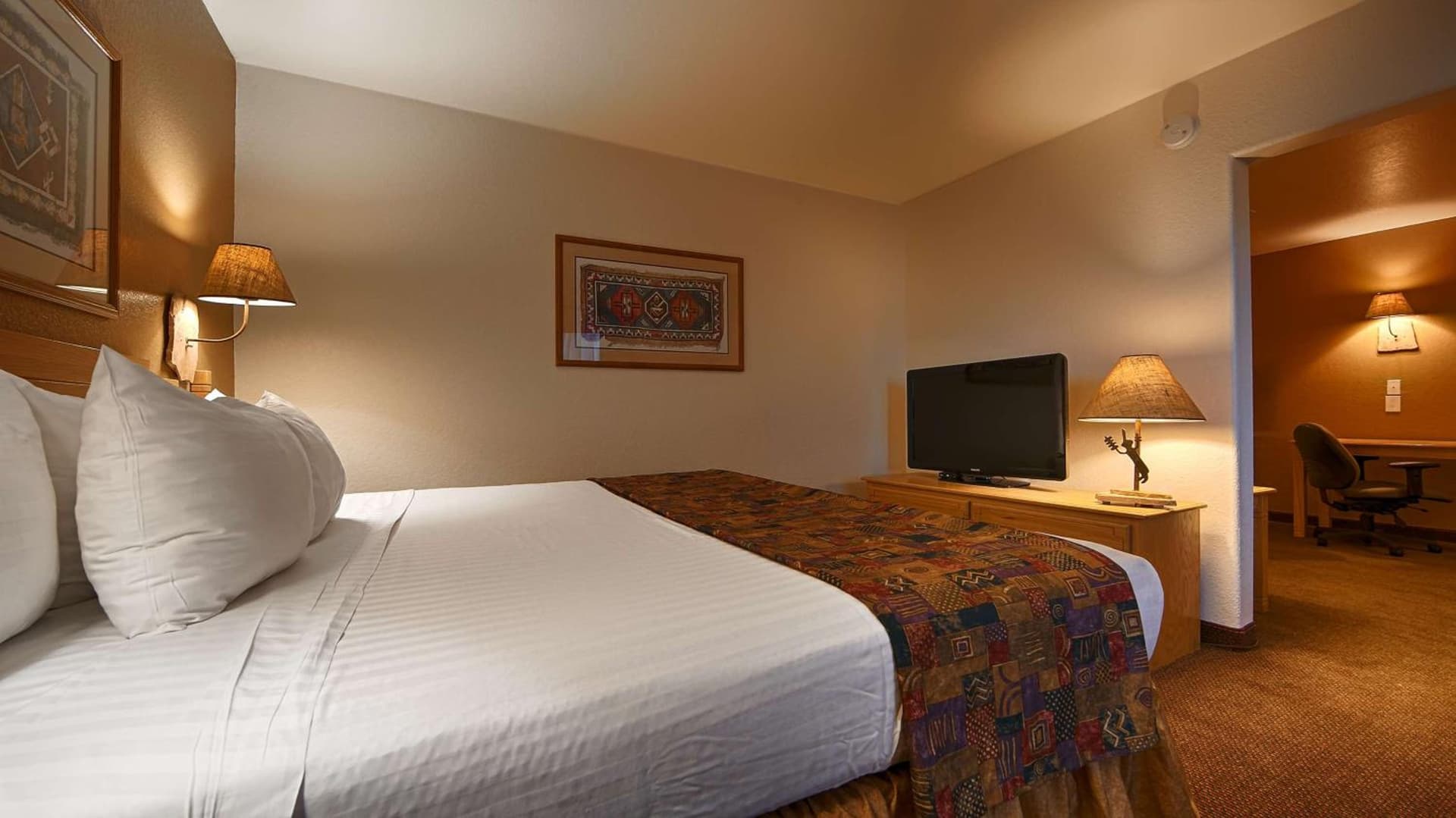 Best Western Gold Canyon Inn & Suites gallery photo in Gold Canyon, AZ — image 59