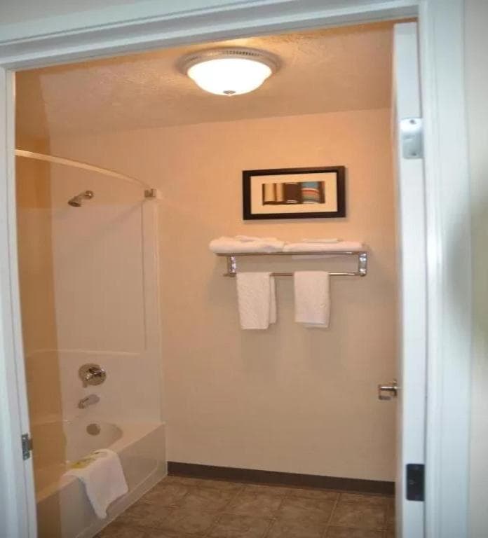 Battle Mountain Inn interior in Battle Mountain, NV — gallery photo 2