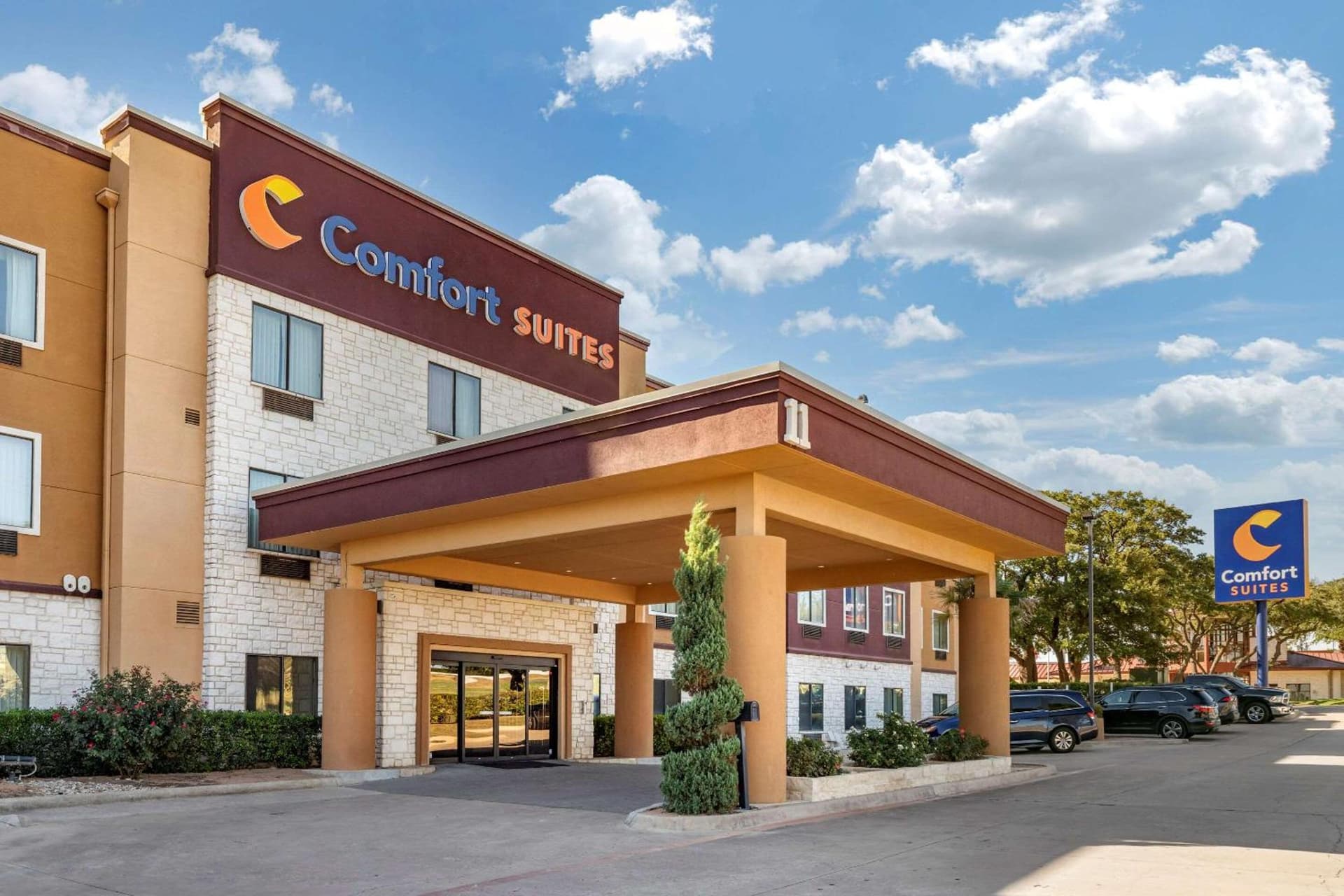 Comfort Suites Georgetown featured exterior or lobby in Georgetown, TX — similar hotel