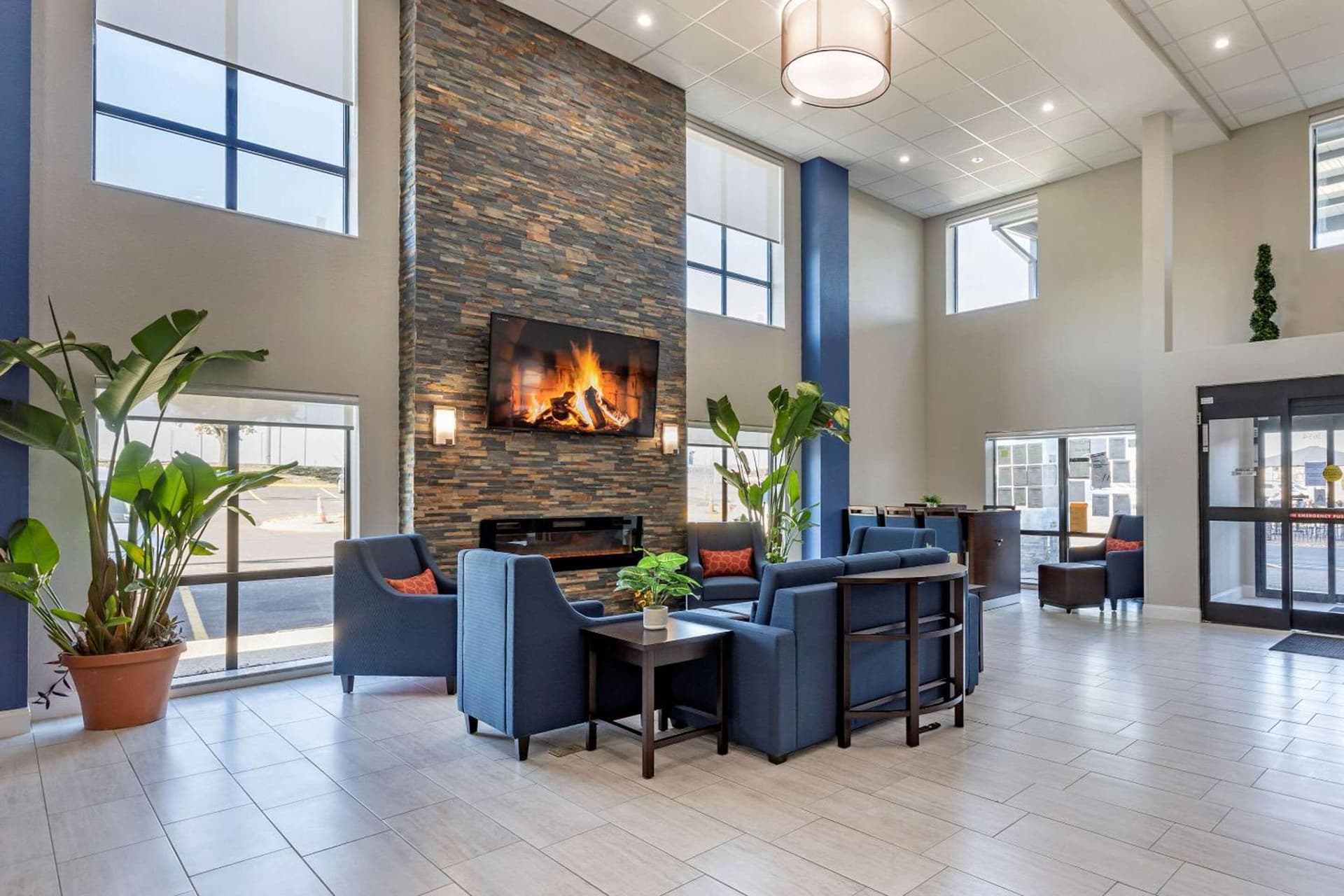 Comfort Suites St Louis - Sunset Hills gallery photo in Saint Louis, MO — image 33