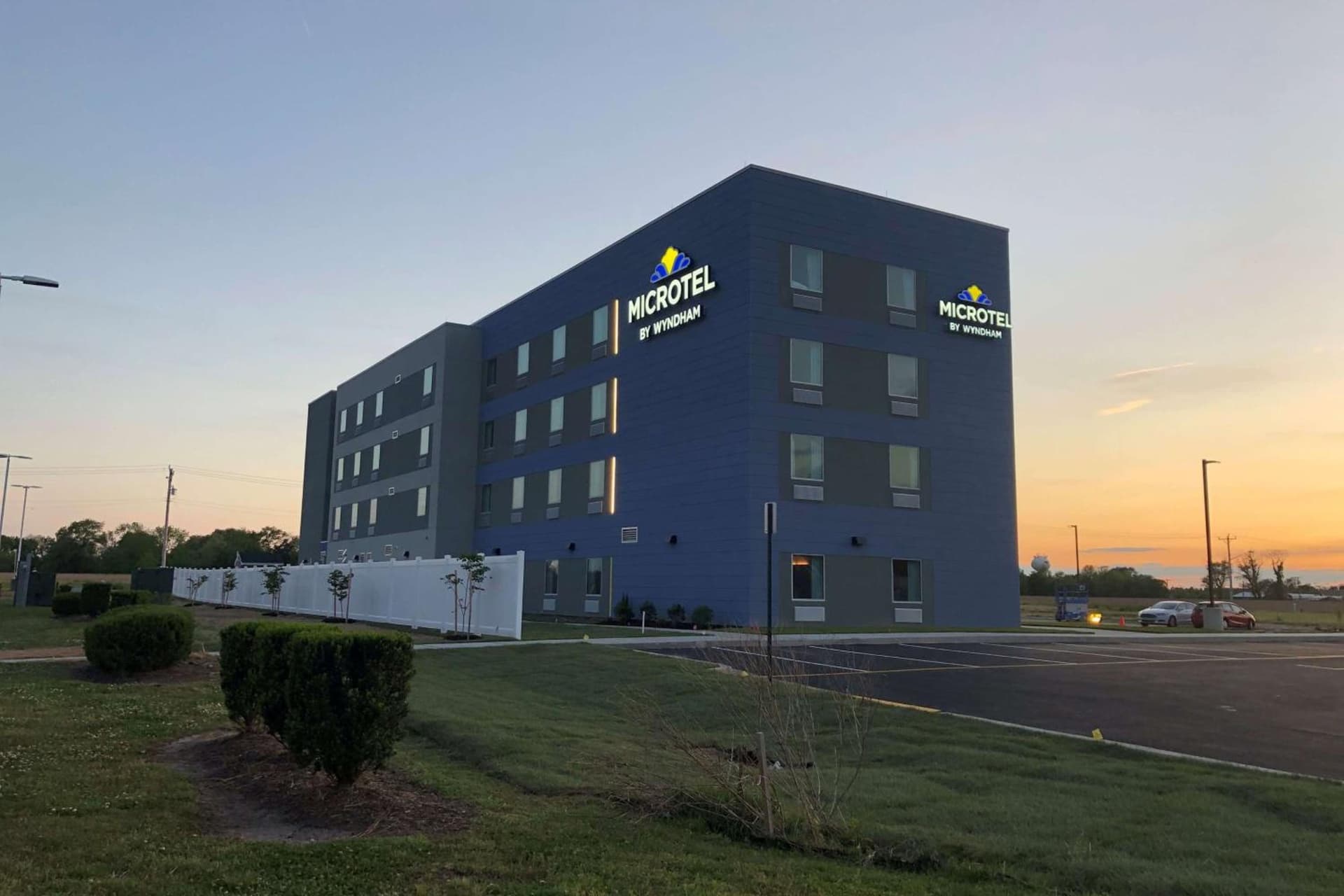 Microtel Inn & Suites by Wyndham Milford interior in Milford, DE — gallery photo 2
