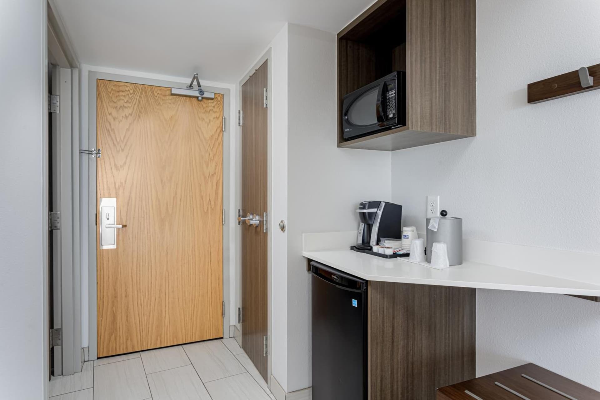 Holiday Inn Express Pensacola Beach by IHG gallery photo in Pensacola Beach, FL — image 68