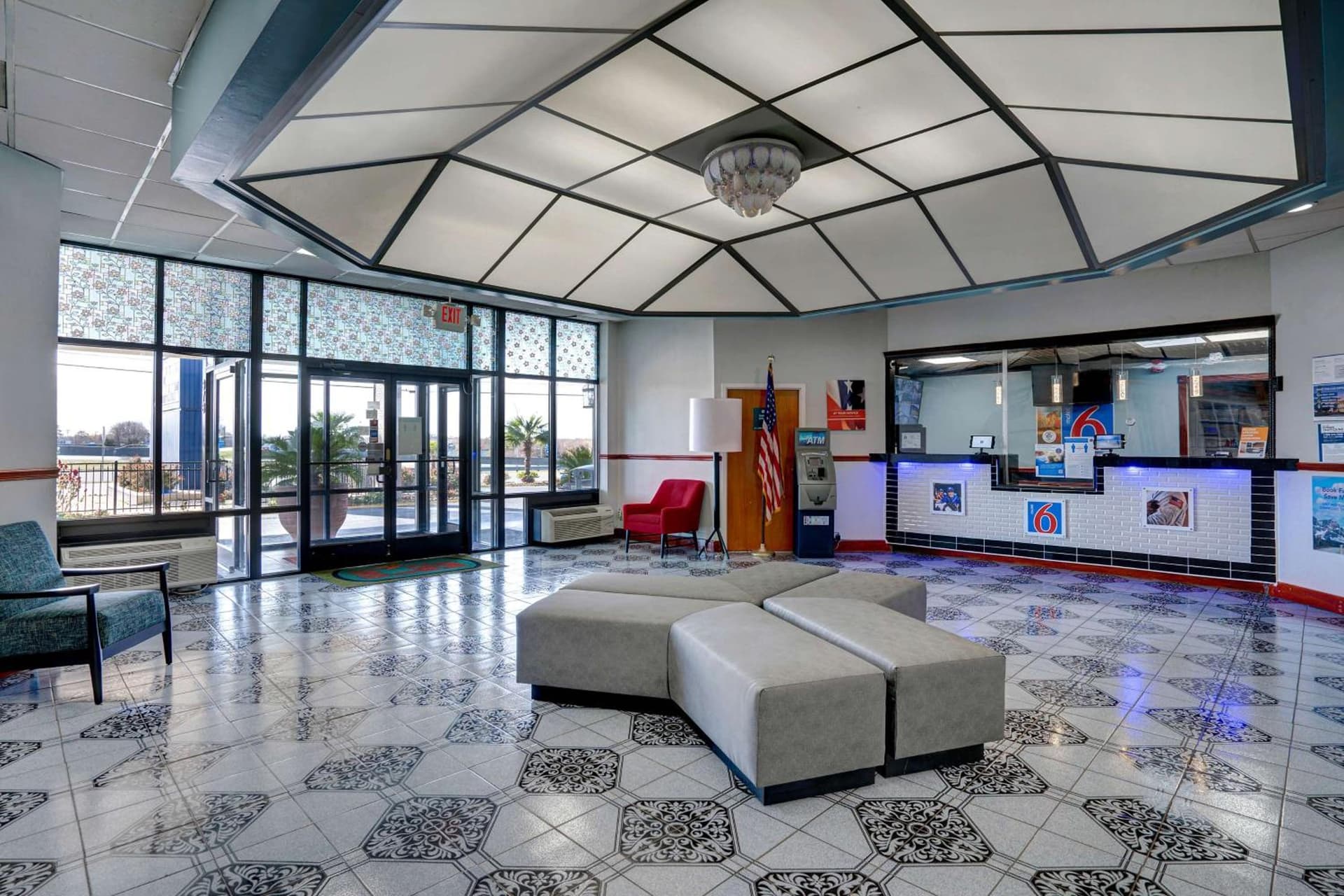 Motel 6 Burlington gallery photo in Burlington, NC — image 14