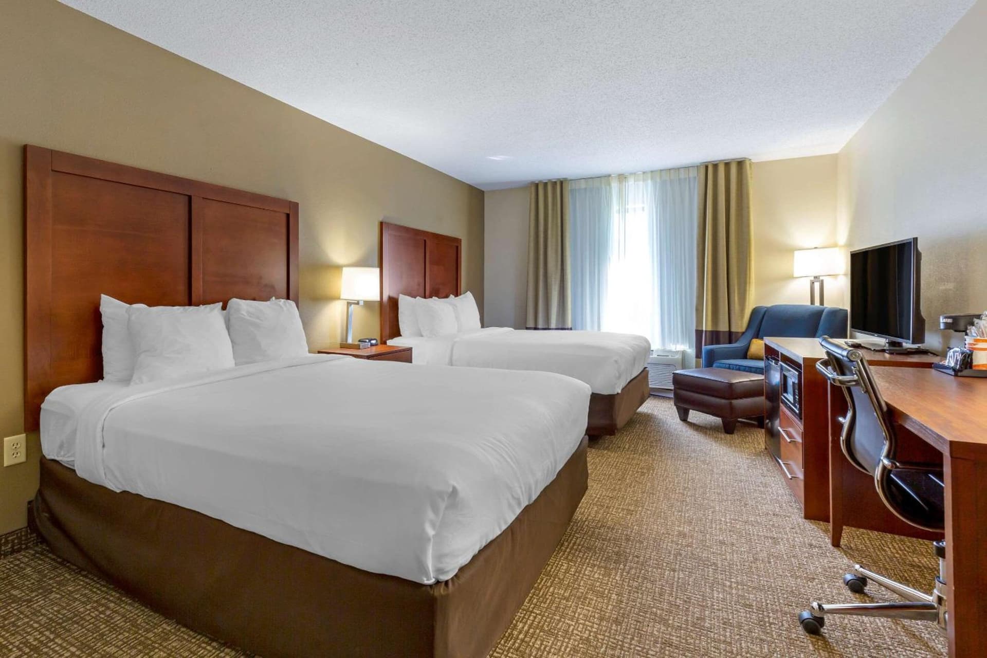 Comfort Inn & Suites Cambridge gallery photo in Cambridge, MD — image 11
