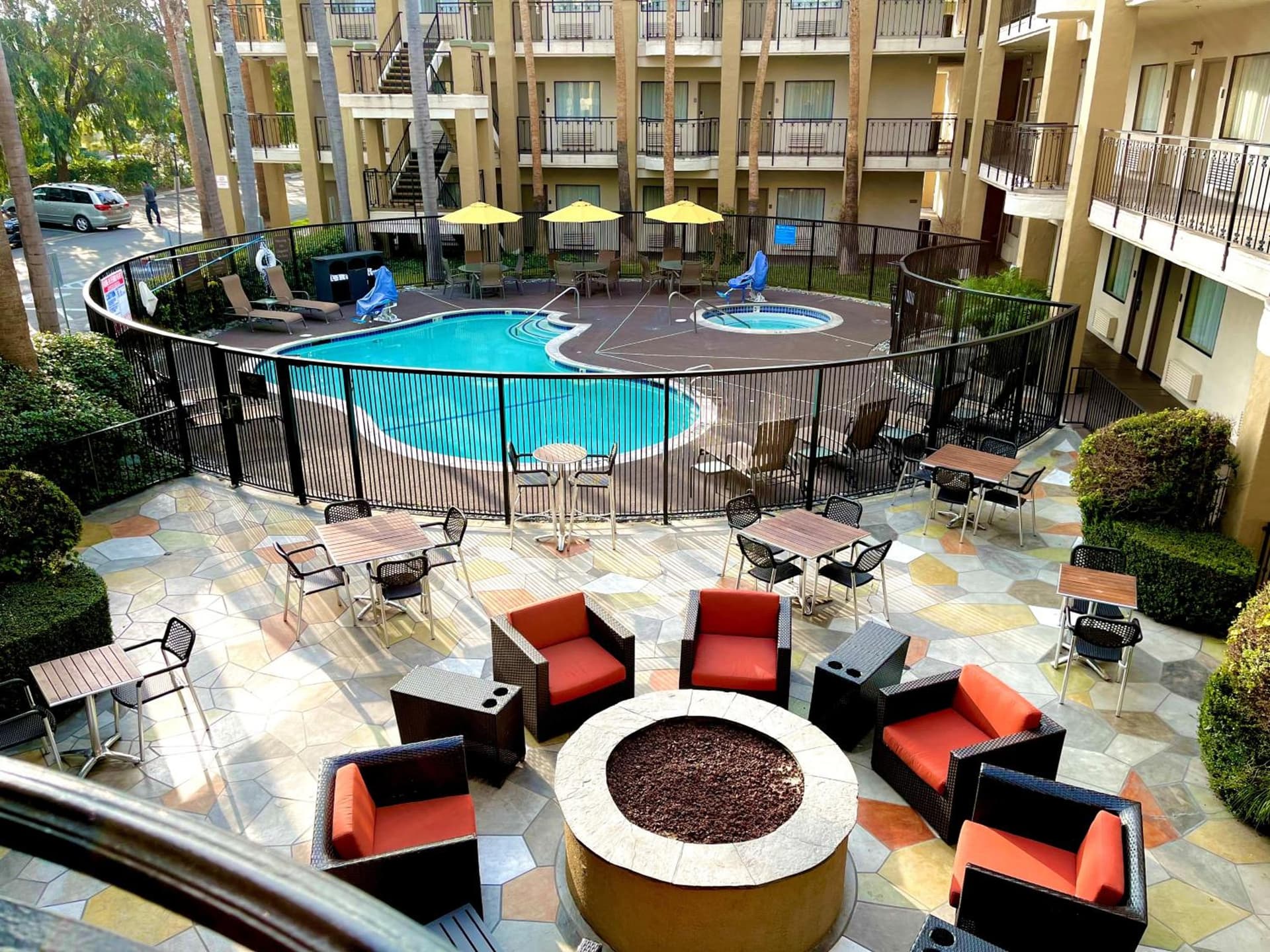 Comfort Inn & Suites Orange County John Wayne Airport gallery photo in Santa Ana, CA — image 21