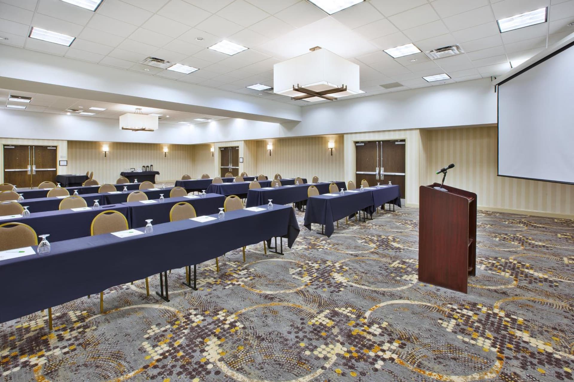 Holiday Inn Columbus Dwtn-Capitol Square by IHG gallery photo in Columbus, OH — image 4