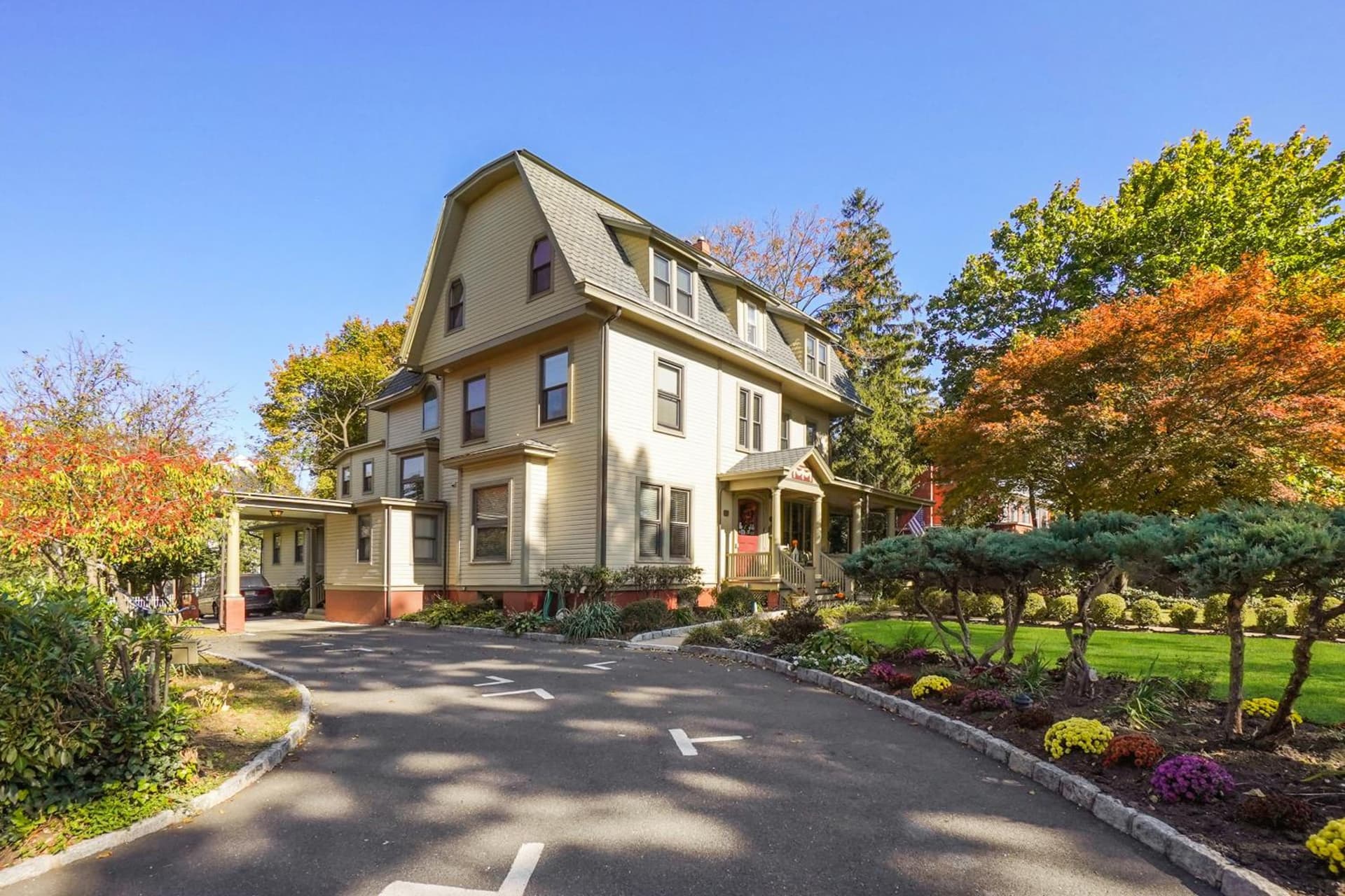 DeBary Inn gallery photo in Summit, NJ — image 63