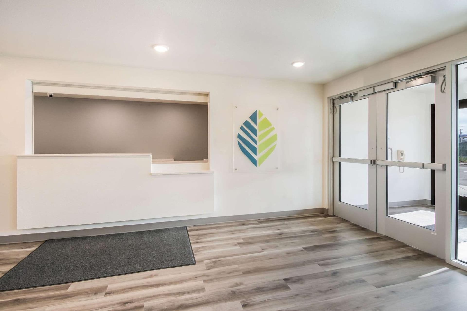 WoodSpring Suites Portland Vancouver gallery photo in Vancouver, WA — image 21
