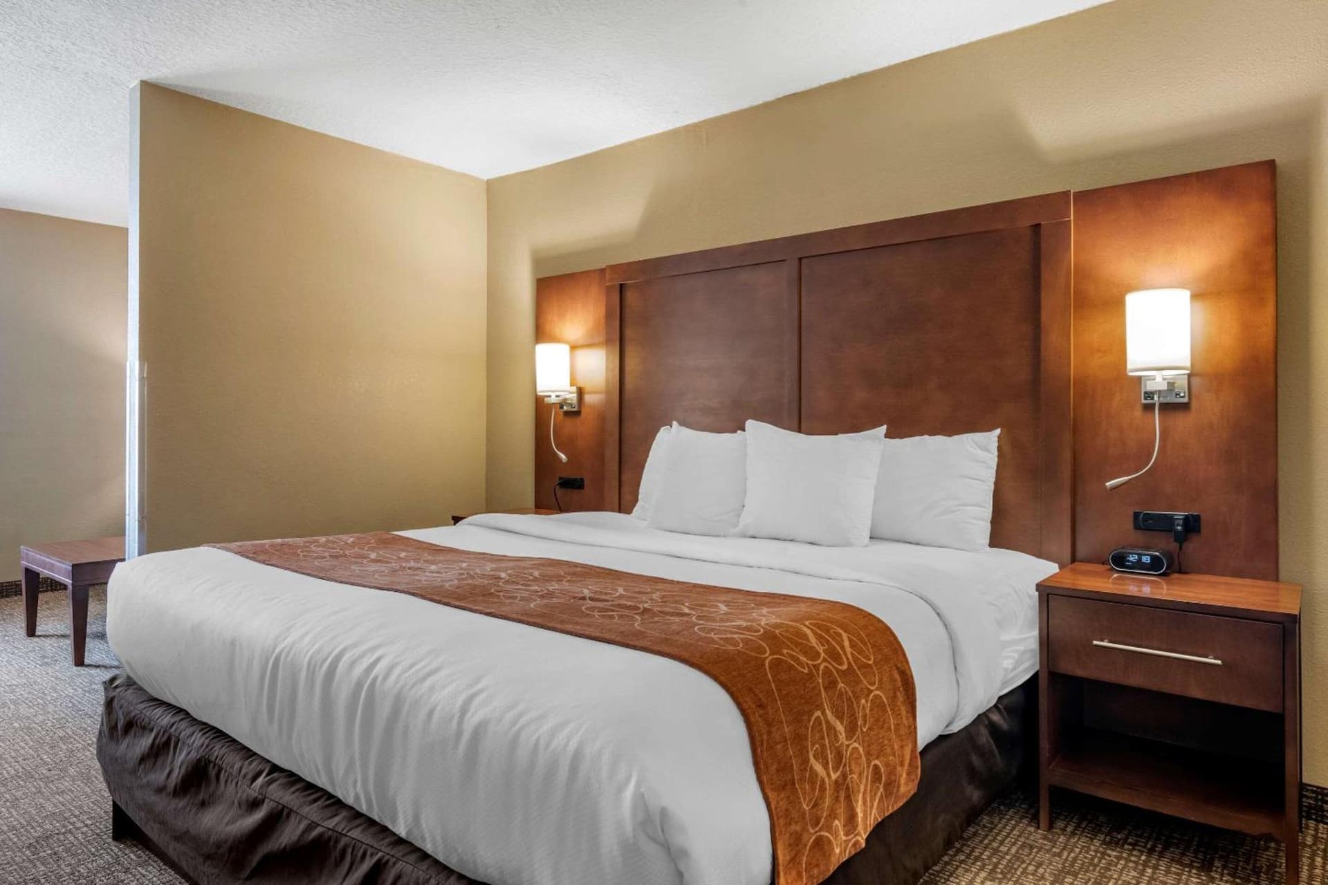Comfort Suites Baymeadows Near Butler Blvd gallery photo in Jacksonville, FL — image 15