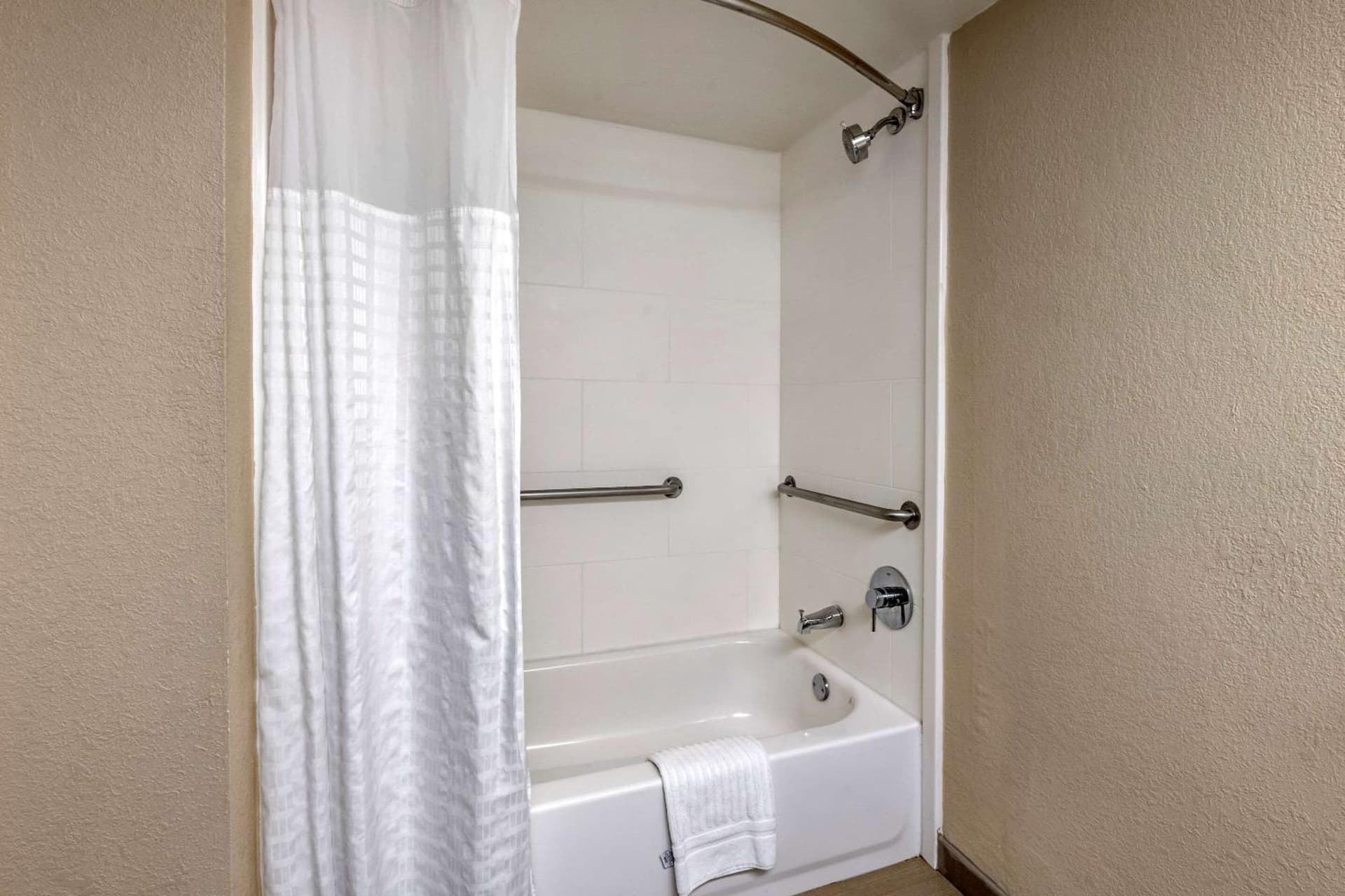 Comfort Suites Baymeadows Near Butler Blvd gallery photo in Jacksonville, FL — image 28