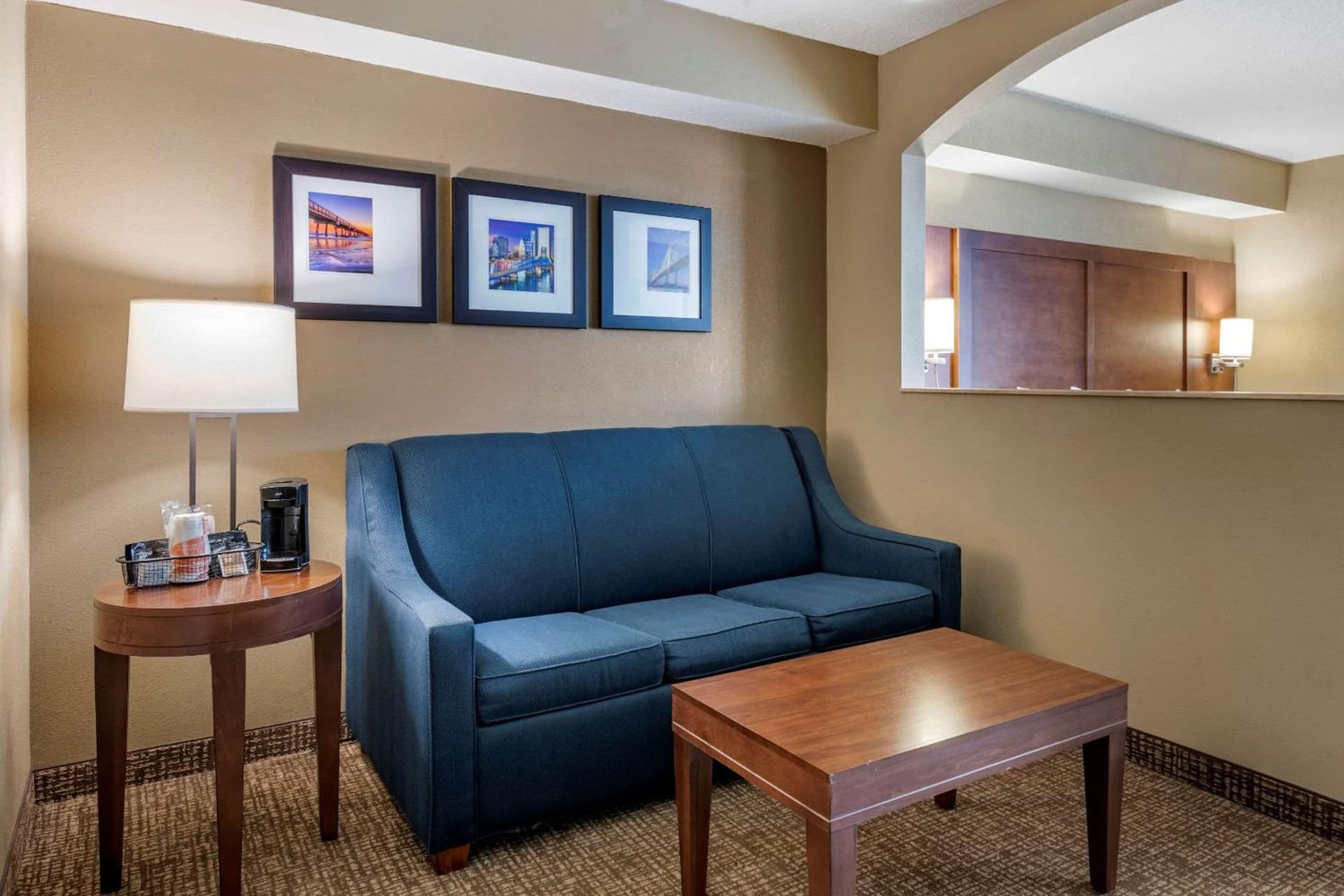 Comfort Suites Baymeadows Near Butler Blvd gallery photo in Jacksonville, FL — image 6