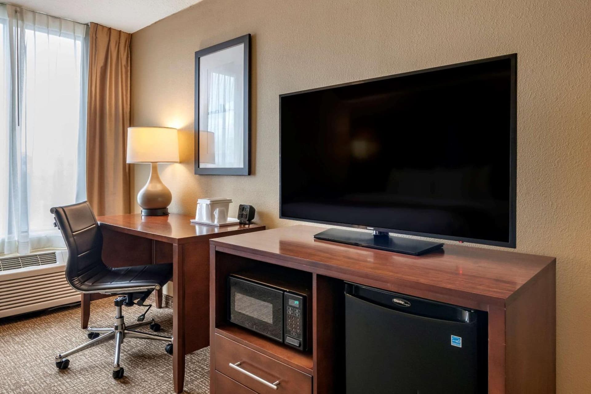 Comfort Suites Baymeadows Near Butler Blvd gallery photo in Jacksonville, FL — image 29