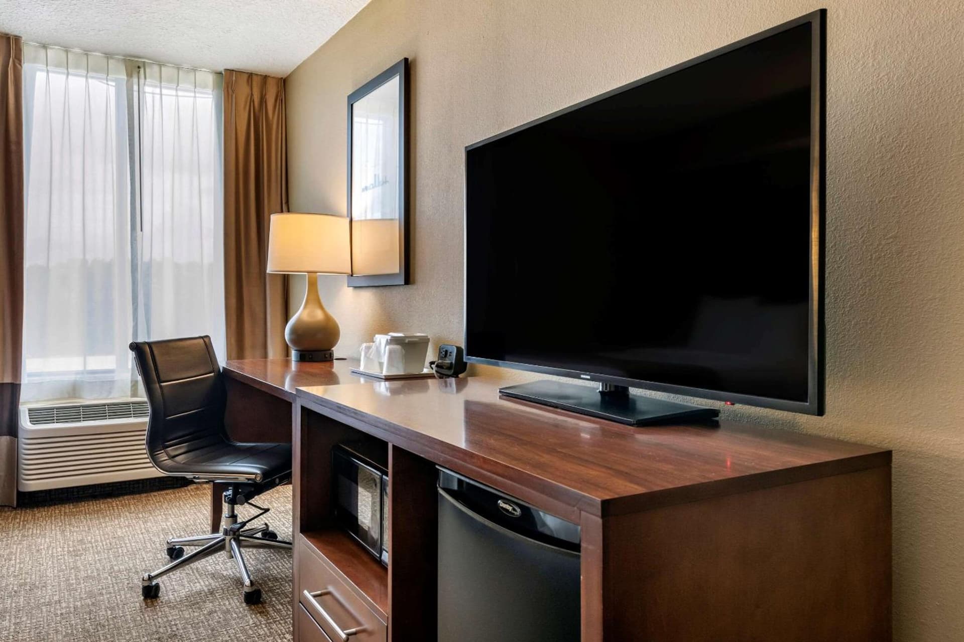 Comfort Suites Baymeadows Near Butler Blvd gallery photo in Jacksonville, FL — image 10