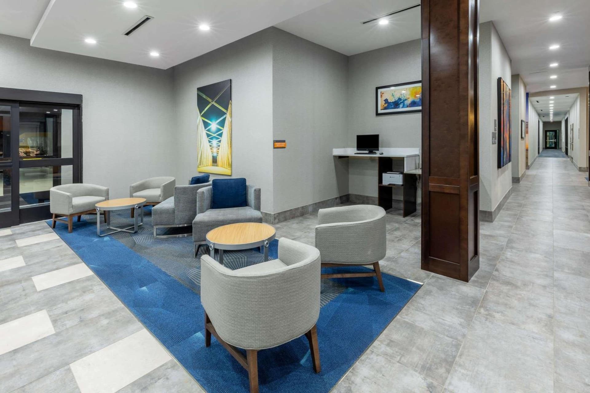 La Quinta Inn & Suites by Wyndham Dallas - Frisco Stadium gallery photo in Frisco, TX — image 43