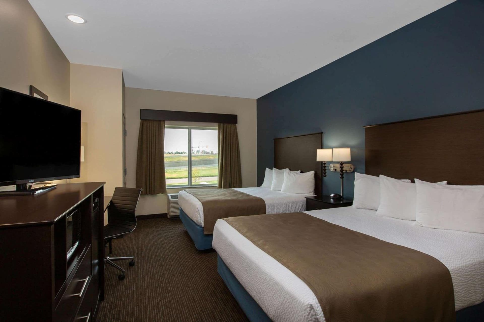 AmericInn by Wyndham Sioux Falls North gallery photo in Sioux Falls, SD — image 53