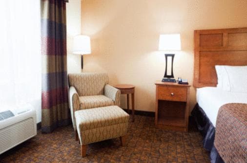 Holiday Inn Express Hotel & Suites Mount Airy by IHG property views in Mount Airy, NC — gallery photo 3