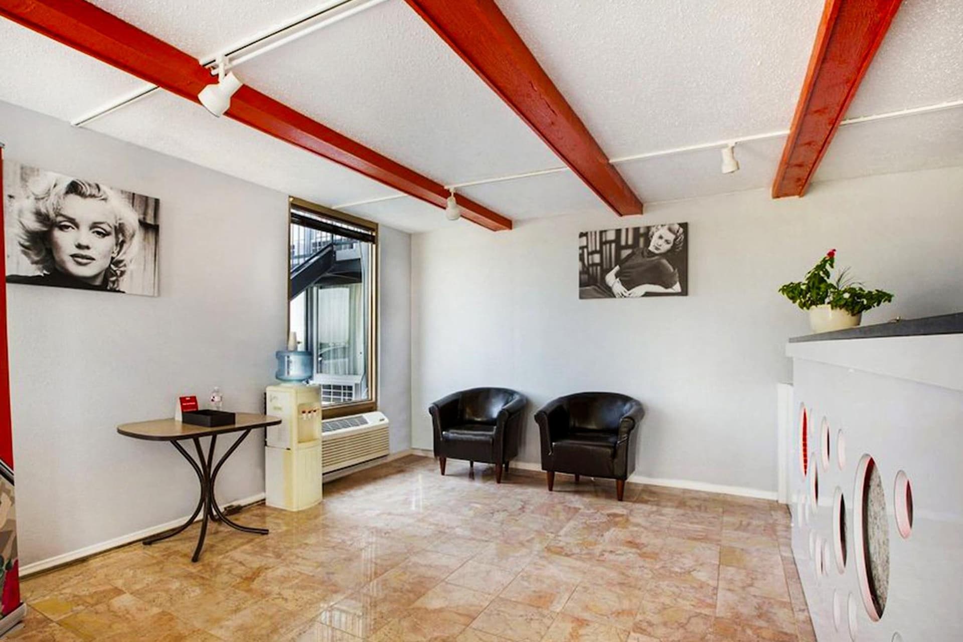 OYO Hotel Wichita Falls - Downtown gallery photo in Wichita Falls, TX — image 9