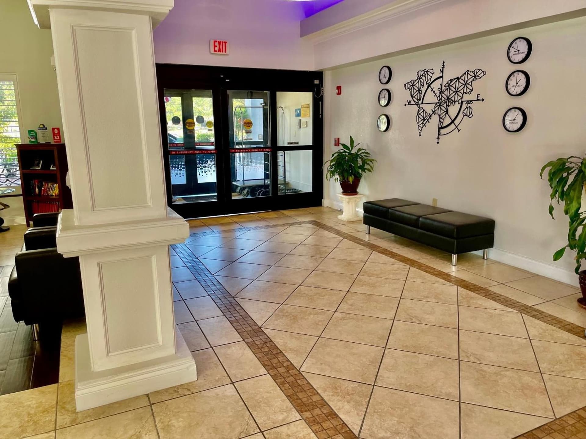 Days Inn & Suites by Wyndham Lakeland gallery photo in Lakeland, FL — image 132