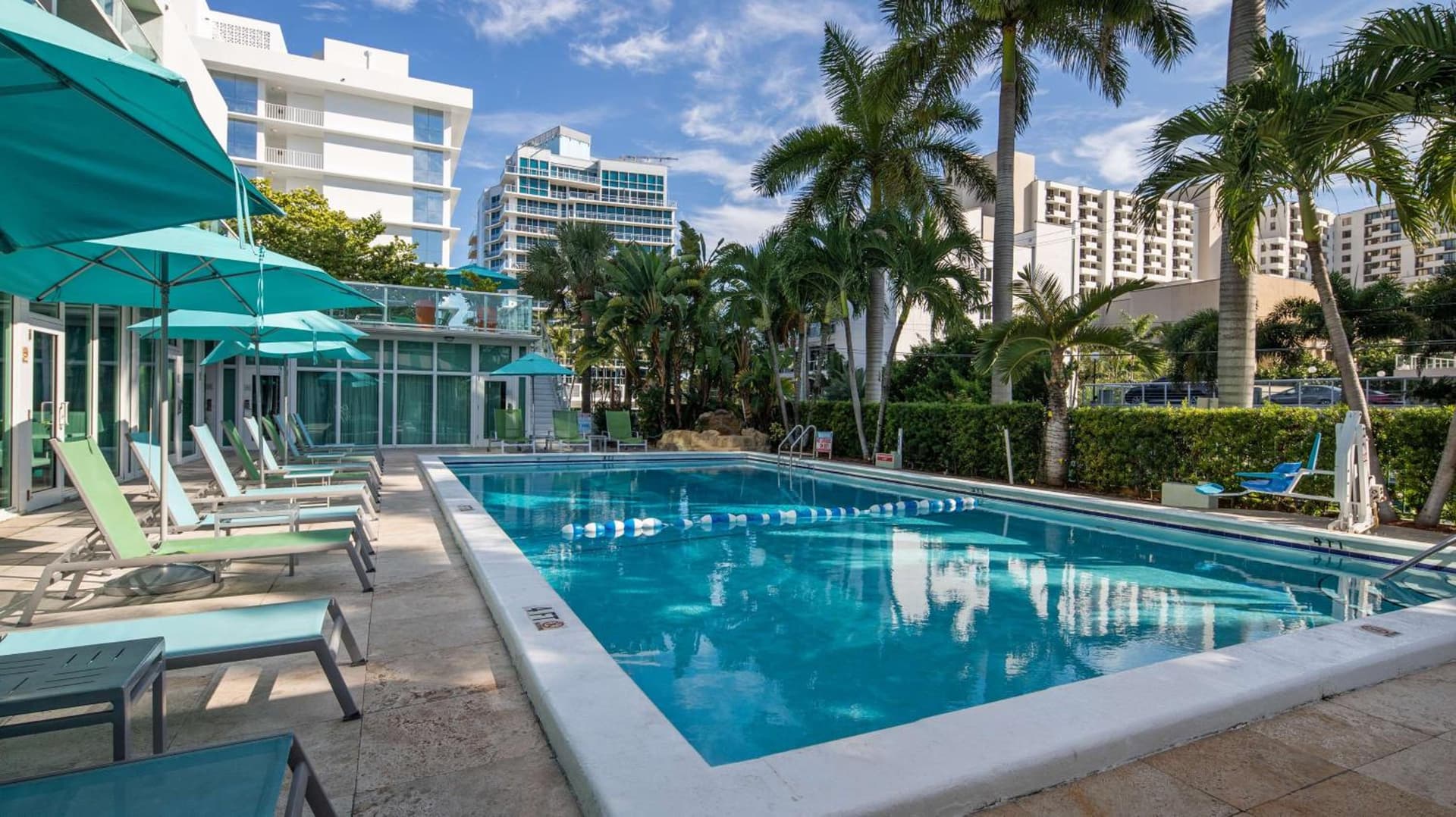 Best Western Plus Oceanside Inn property views in Fort Lauderdale, FL — gallery photo 3
