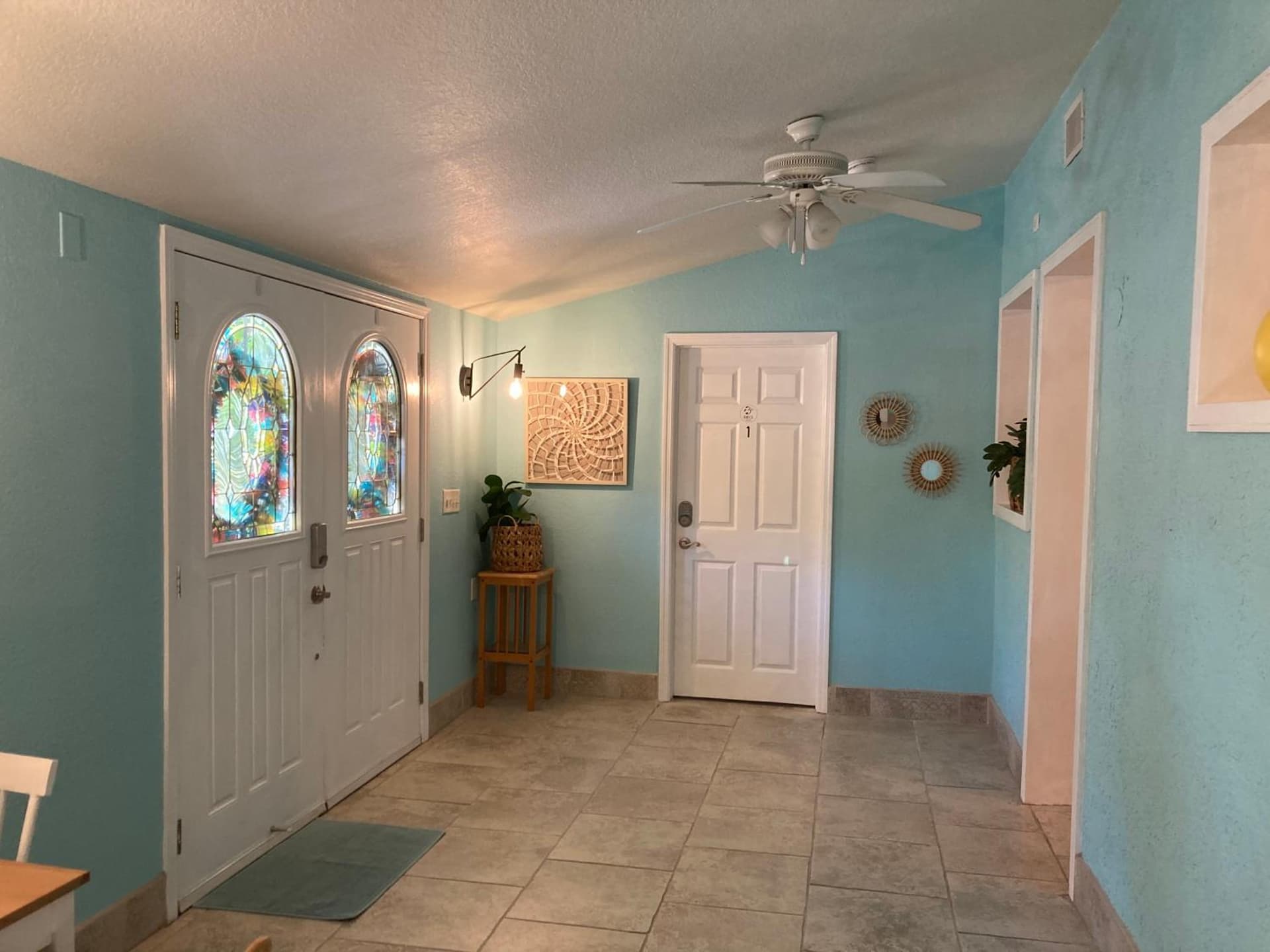 3Gulls Inn Ozona-Boutique Hotel-Steps from Restaurants & Brewery-SwimSpa Pool-Pet Friendly gallery photo in Palm Harbor, FL — image 68
