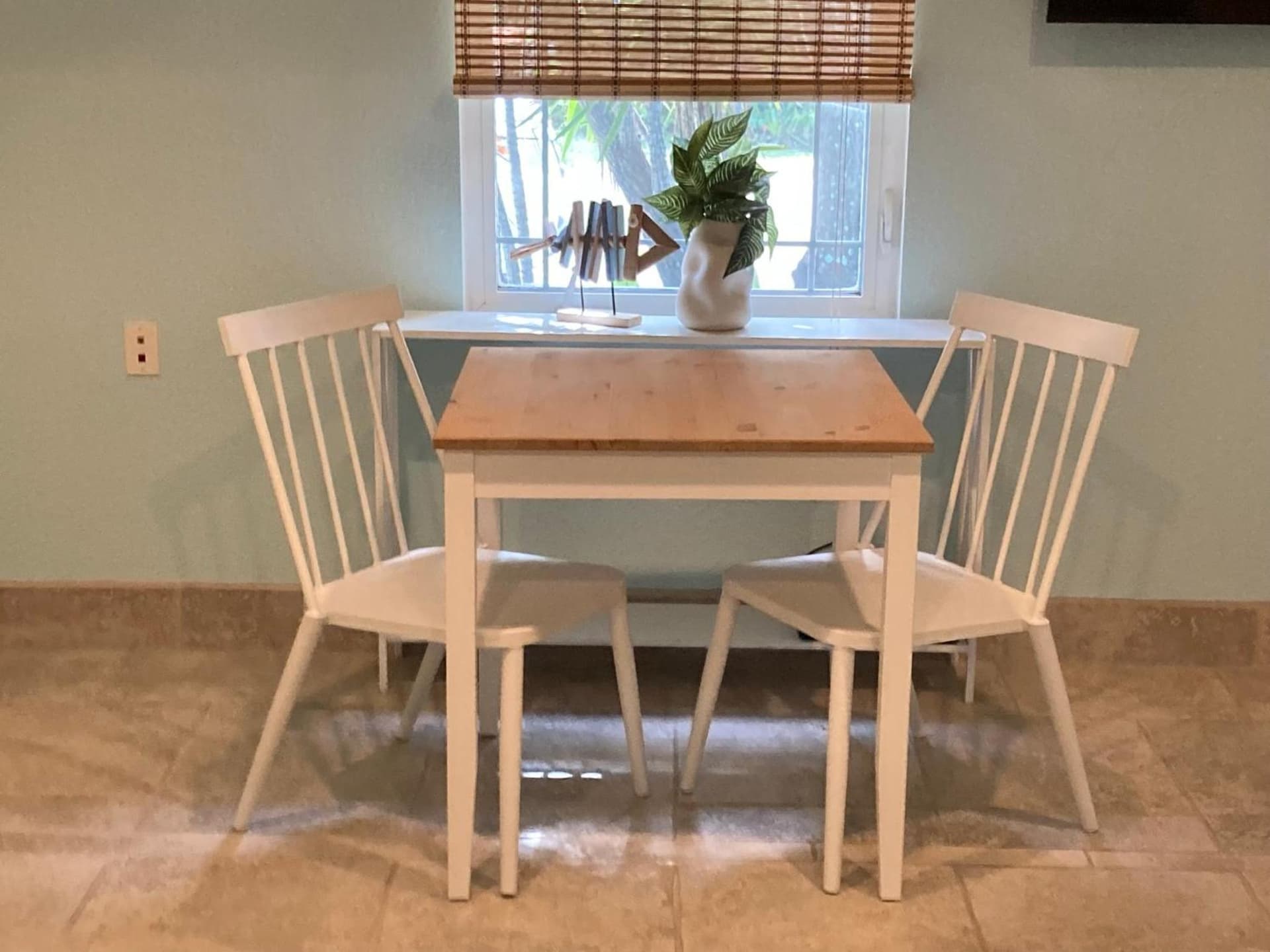 3Gulls Inn Ozona-Boutique Hotel-Steps from Restaurants & Brewery-SwimSpa Pool-Pet Friendly gallery photo in Palm Harbor, FL — image 72