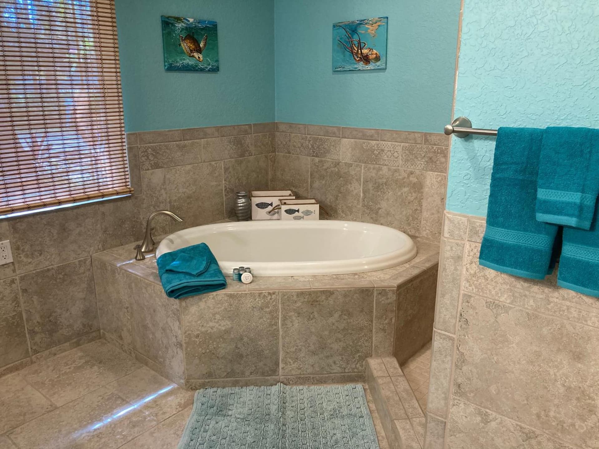 3Gulls Inn Ozona-Boutique Hotel-Steps from Restaurants & Brewery-SwimSpa Pool-Pet Friendly gallery photo in Palm Harbor, FL — image 47