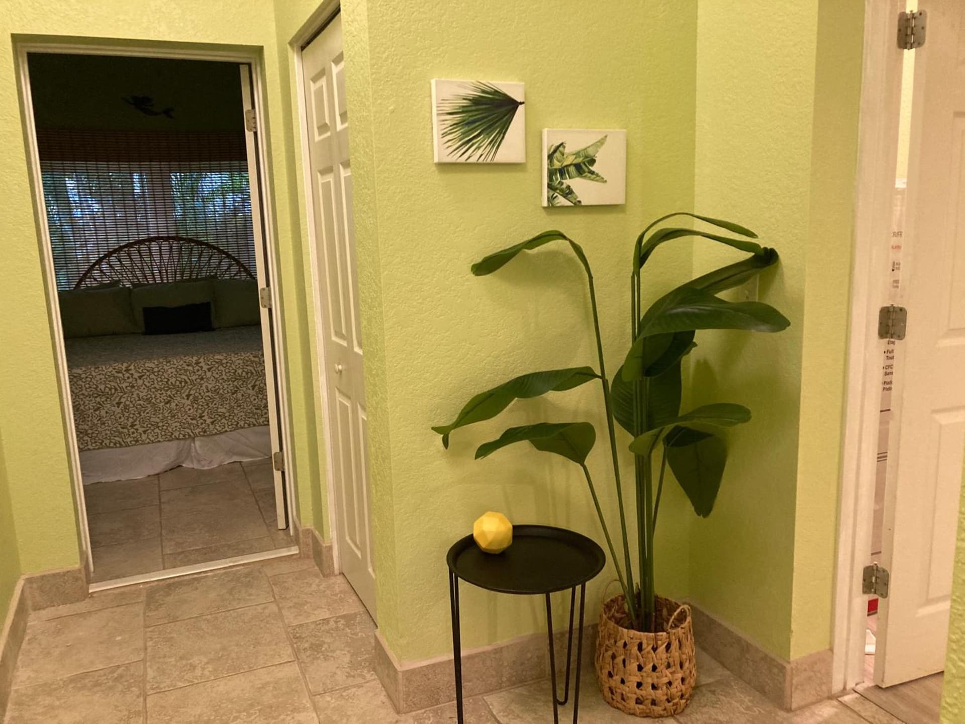 3Gulls Inn Ozona-Boutique Hotel-Steps from Restaurants & Brewery-SwimSpa Pool-Pet Friendly gallery photo in Palm Harbor, FL — image 32