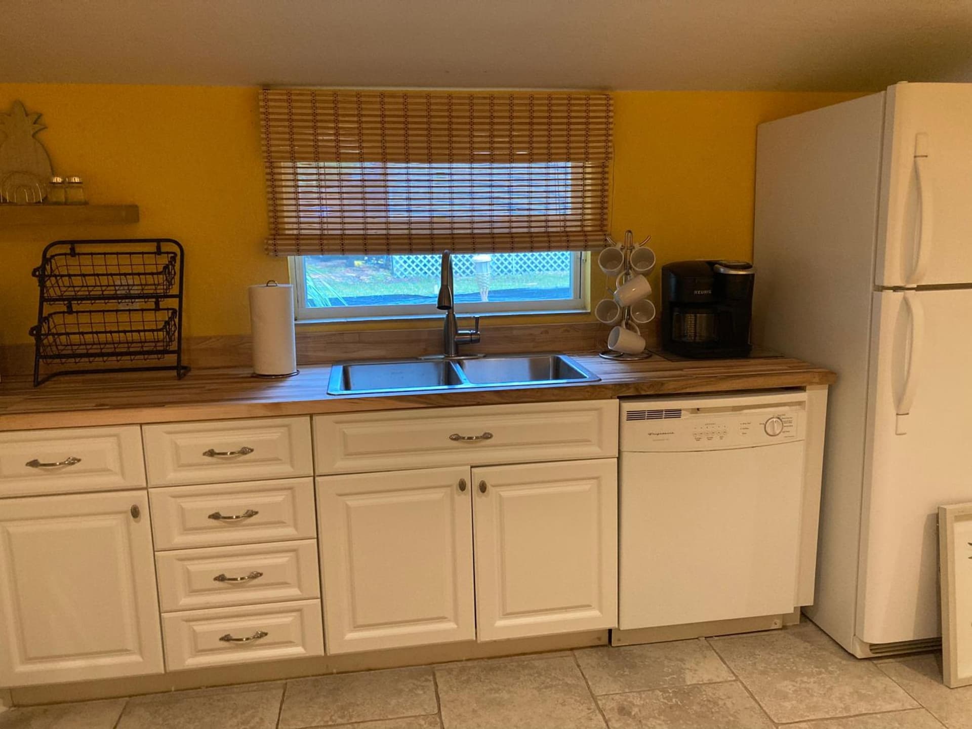 3Gulls Inn Ozona-Boutique Hotel-Steps from Restaurants & Brewery-SwimSpa Pool-Pet Friendly gallery photo in Palm Harbor, FL — image 11