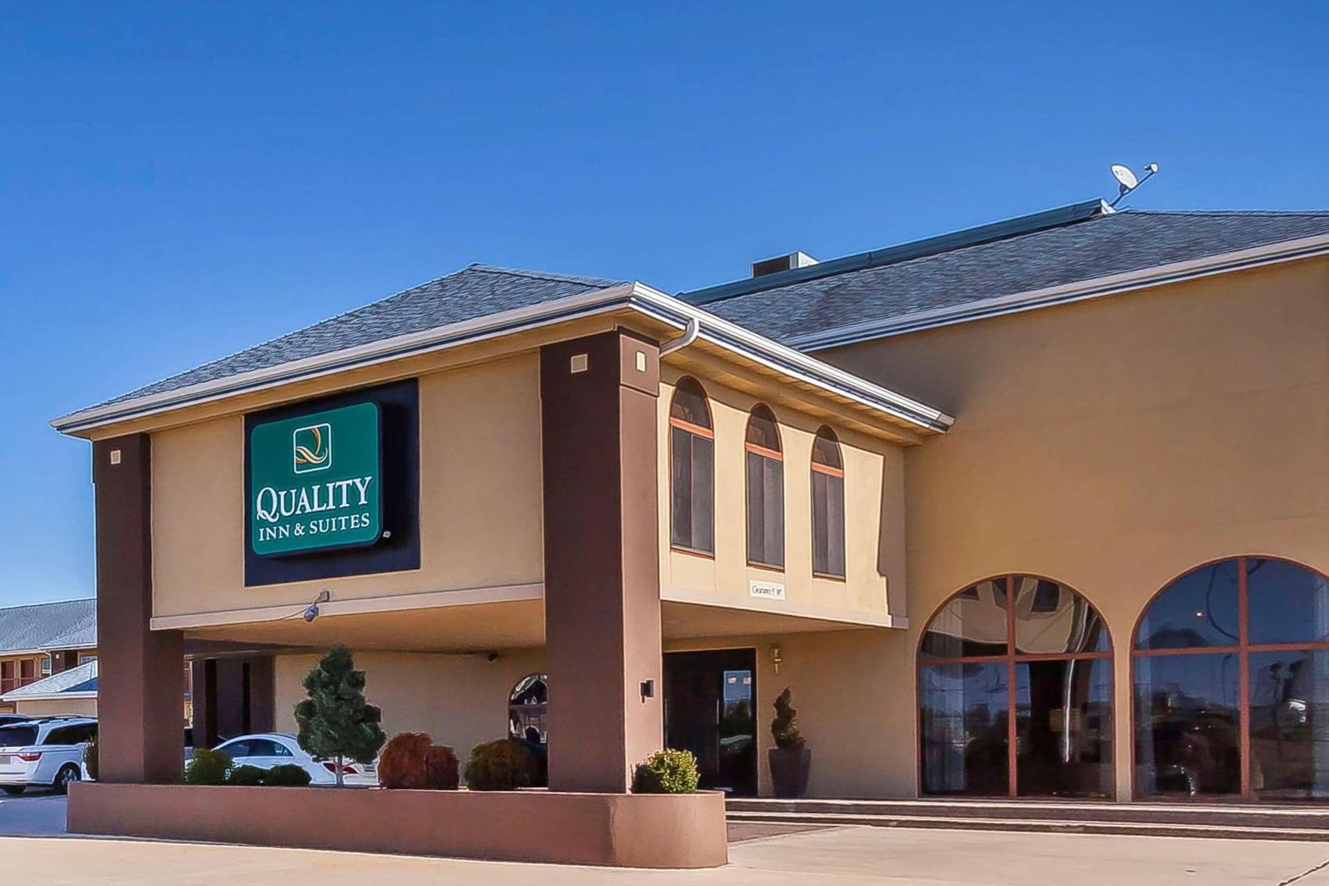 Quality Inn & Suites Owasso US-169 property views in Owasso, OK — gallery photo 3